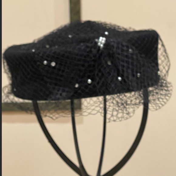 H33- Vintage Shiata Lounge Bollman Black Hat with Veil and faux pearls main image 4